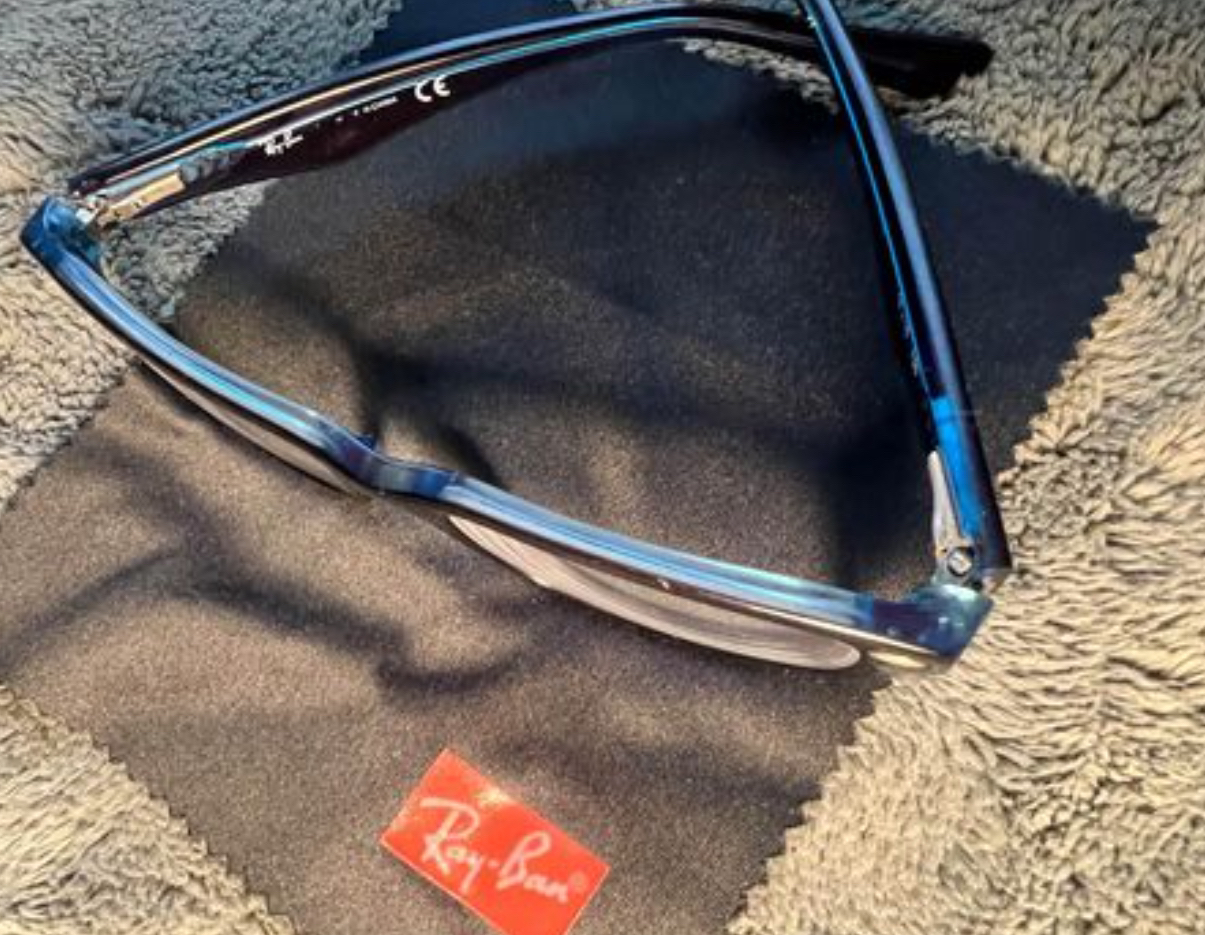 Prescription Ray•Ban glasses image indicator(7)