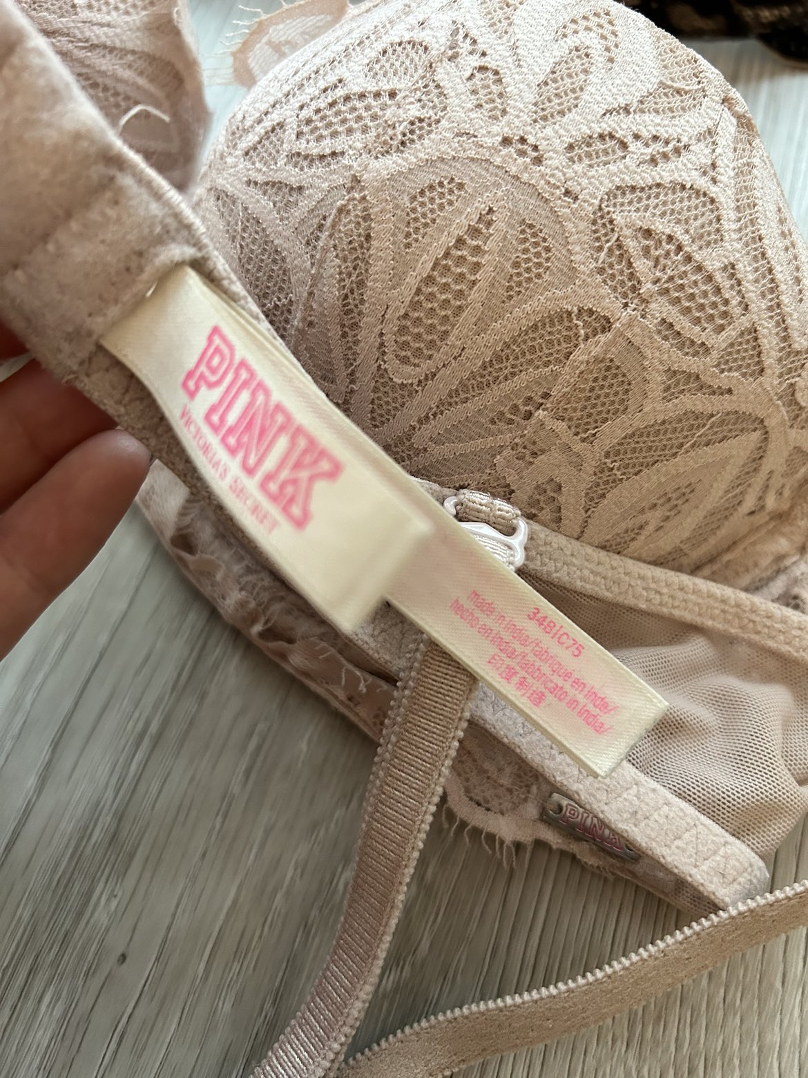 VS pink and Aerie Push up bras image indicator(4)