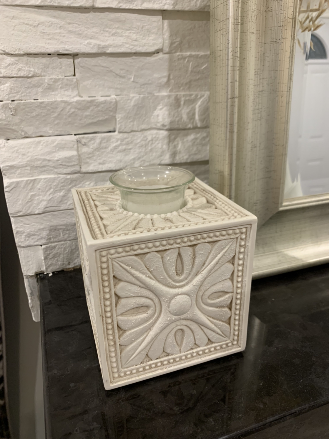 Decorative candle holder 🏒 thumbnail