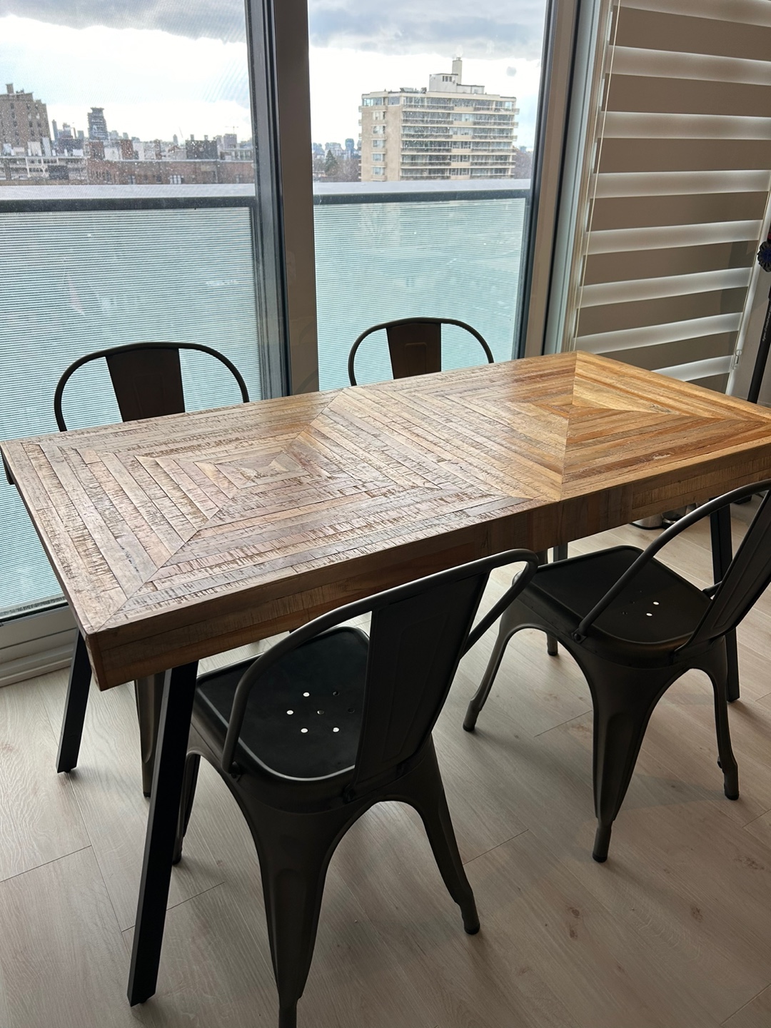 Zak dining table & Lou chairs - photo 2