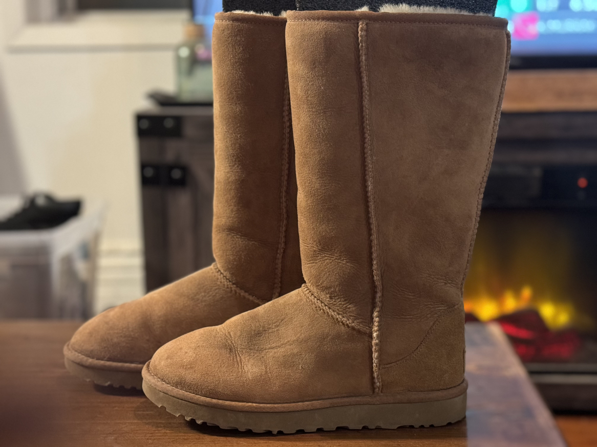 UGG Womens Size 8 Mid-Calf Boots