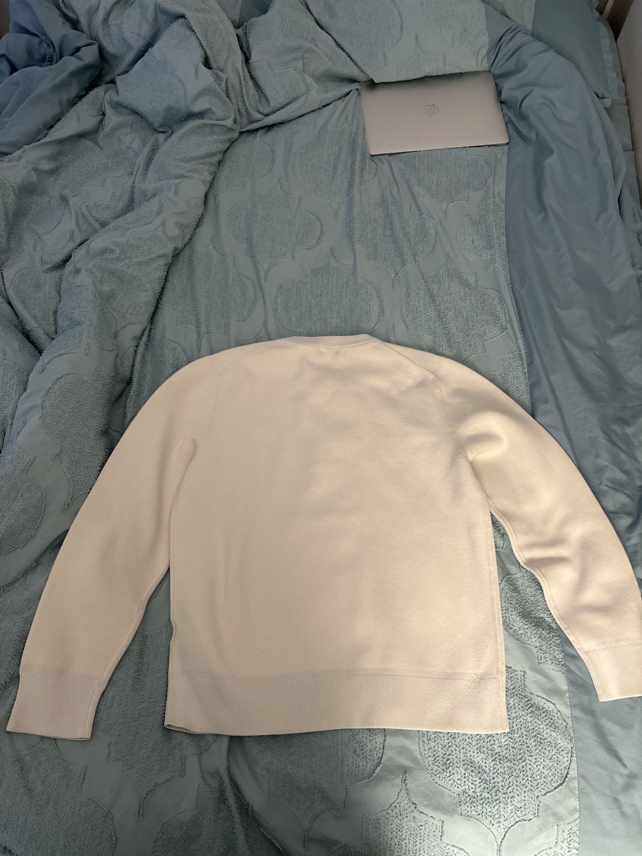 Uniqlo white sweater - photo 2