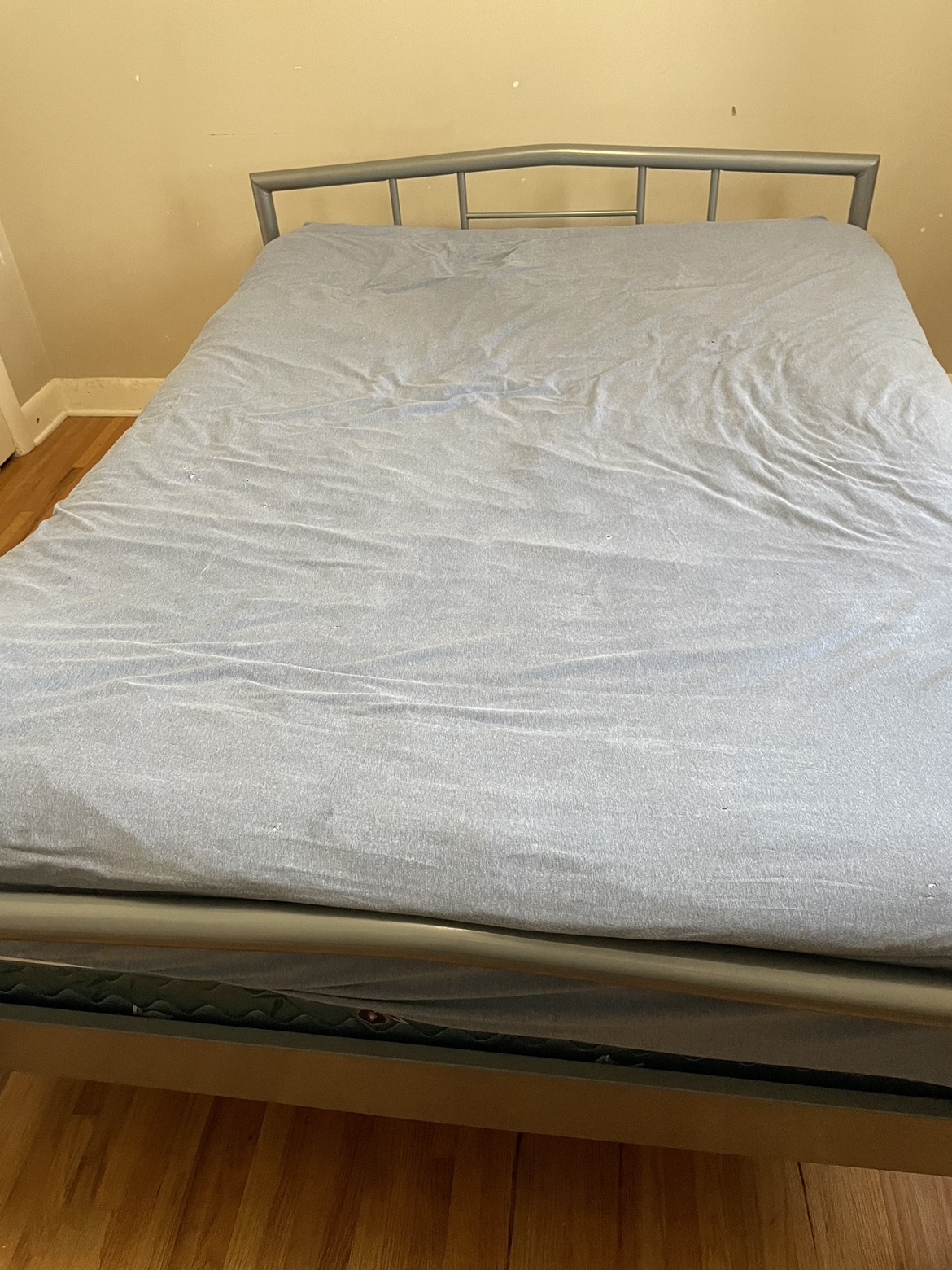 Metal frame + Box pring & Mattress 1,40x1,90