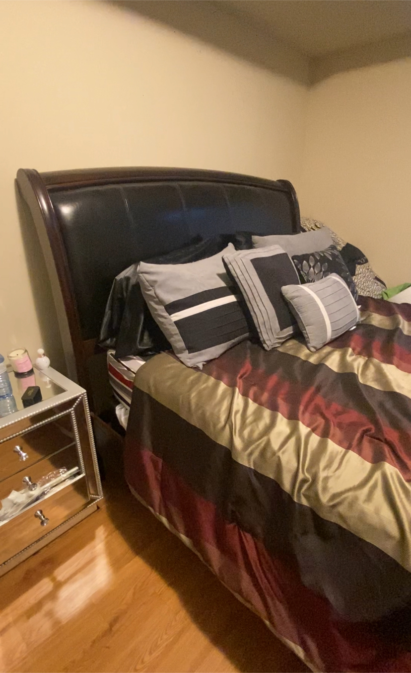 QUEEN SIZED BED FOR SALE