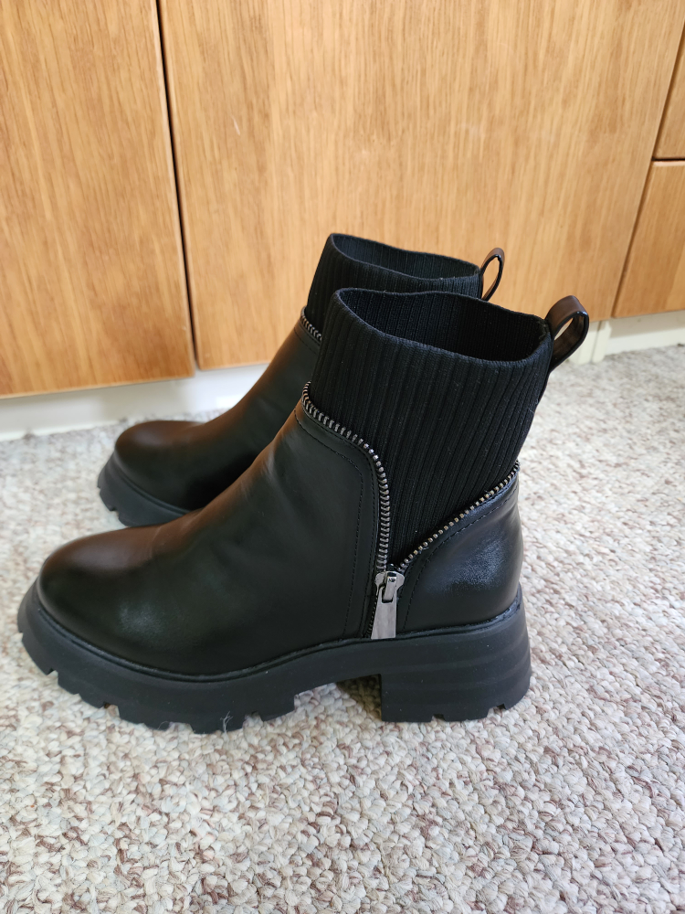 Call spring  Vesperr boots size 11 - photo 5