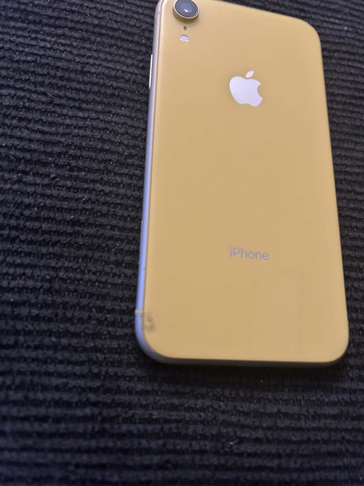 IPhone XR - photo 2