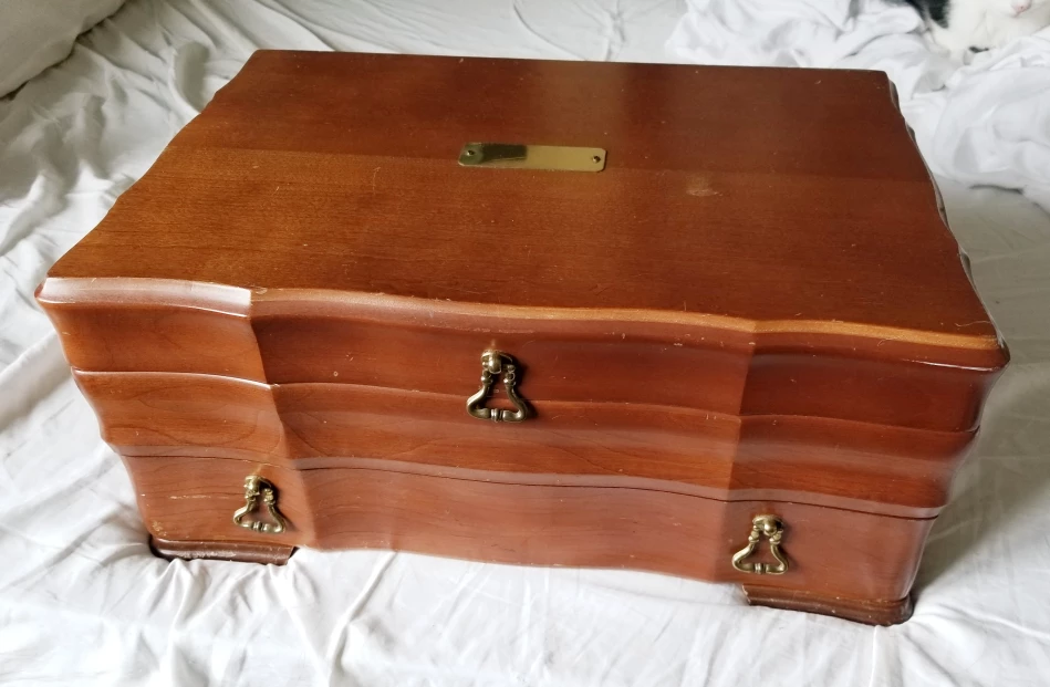 Vintage Jewellery Box thumbnail