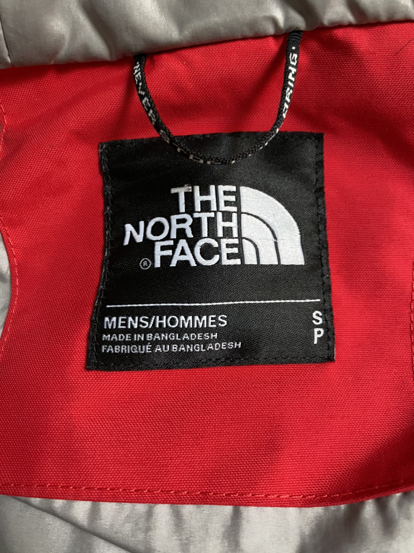 LIKE NEW Mens North Face winter jacket - Small image indicator(4)