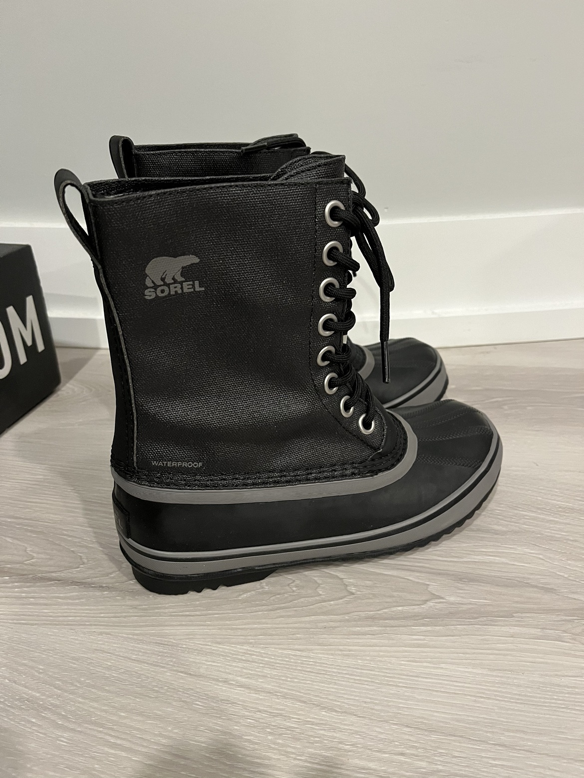 Brand new Woman Sorel CVS winter boots image indicator(3)