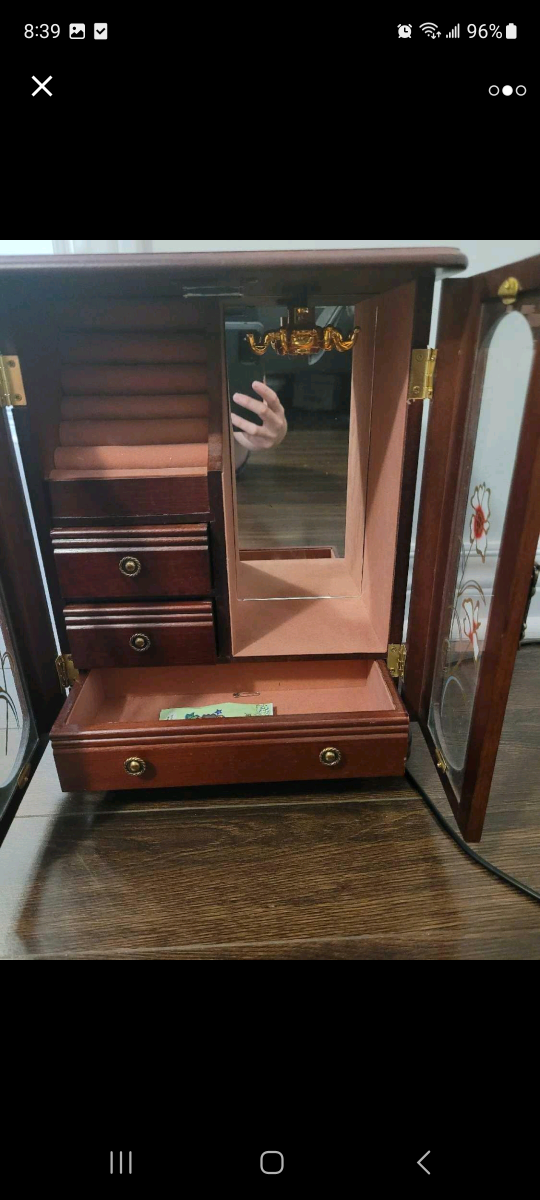 jewelery box - photo 2