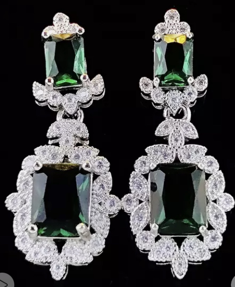 Brand new Green emerald plated necklace set - photo 5