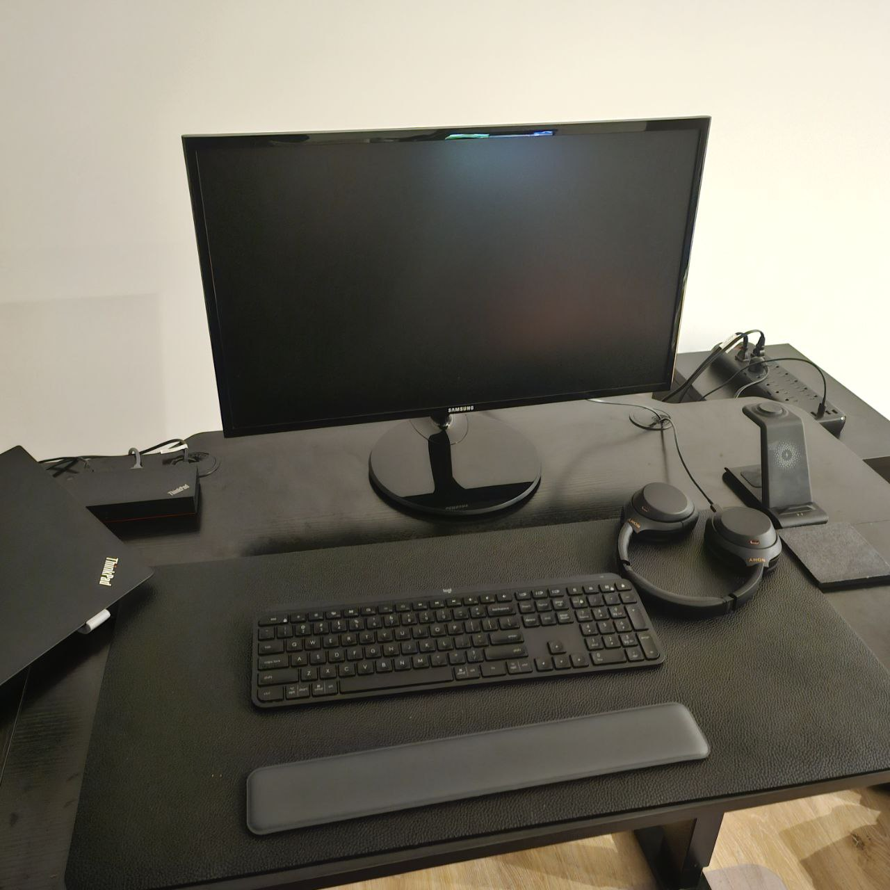 Samsung LS27F350FHNXZA 27-inch Screen LED-Lit Monitor