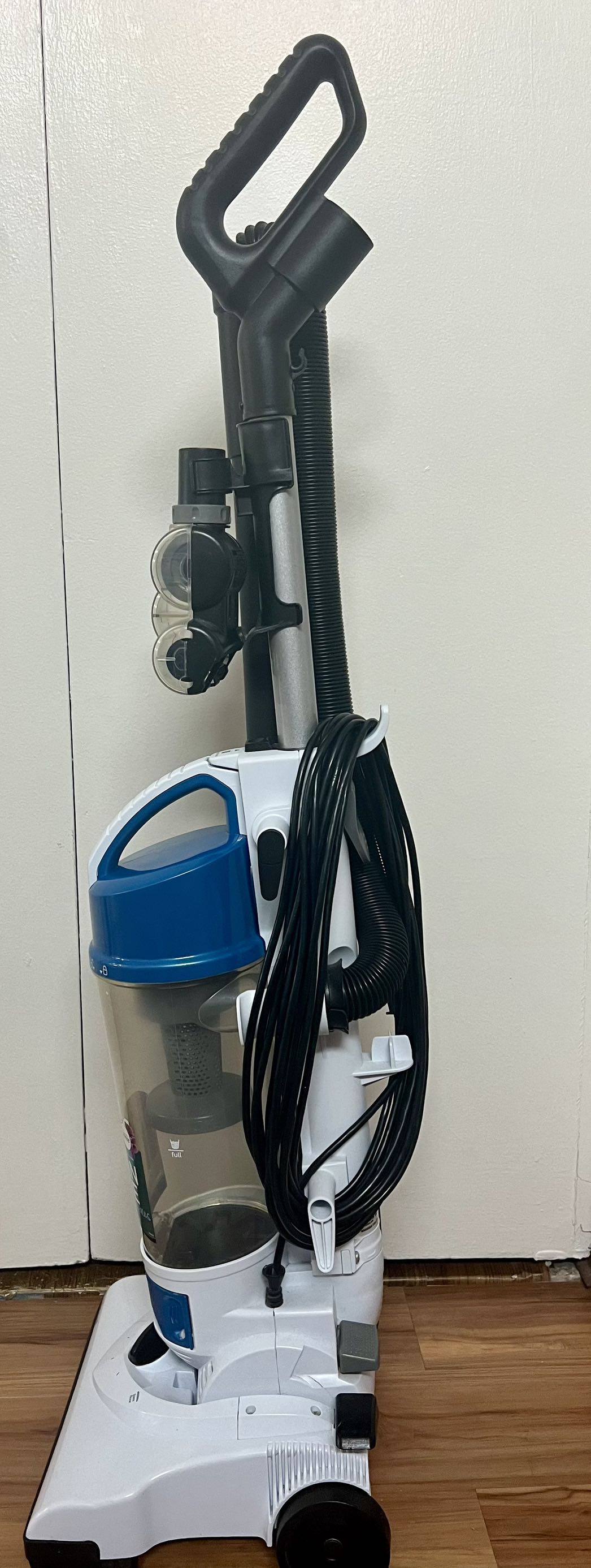 Vacuum - photo 3