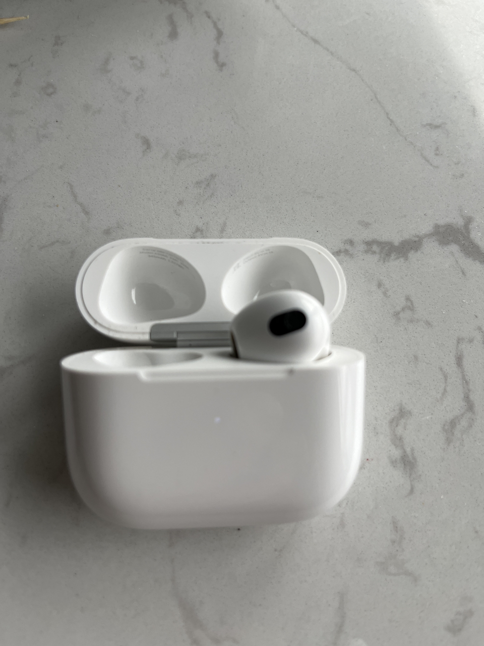 AirPods 3 - photo 4