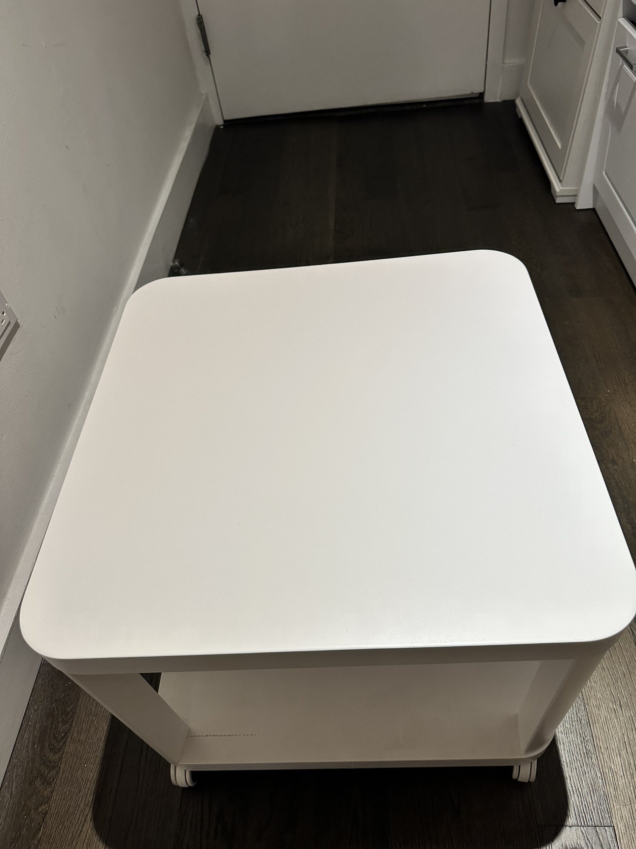 Mini white rolling side table with wheels IKEA - photo 2