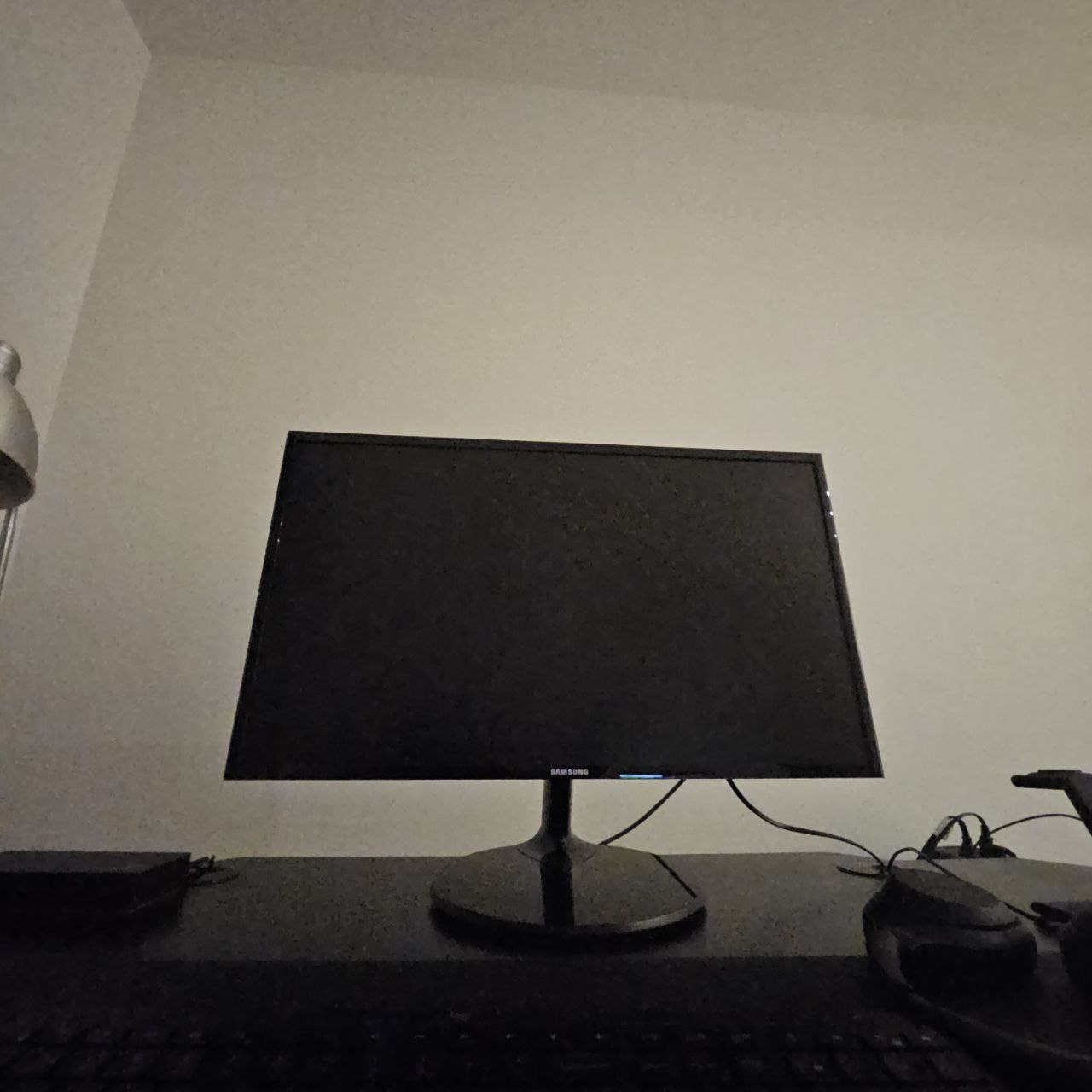 Samsung LS27F350FHNXZA 27-inch Screen LED-Lit Monitor - photo 4