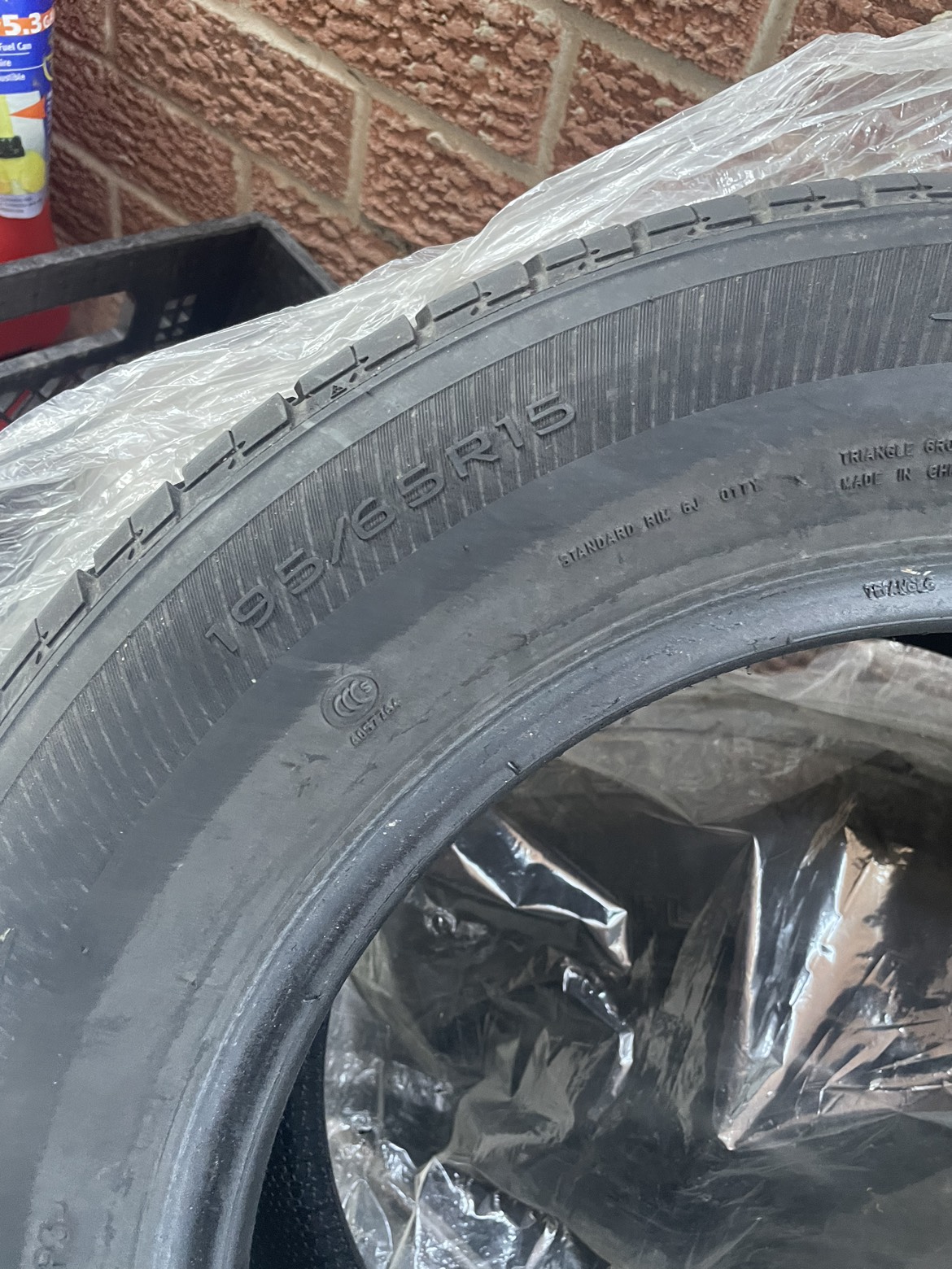 Tires all season  x2 x 195/55/R15 image indicator(3)