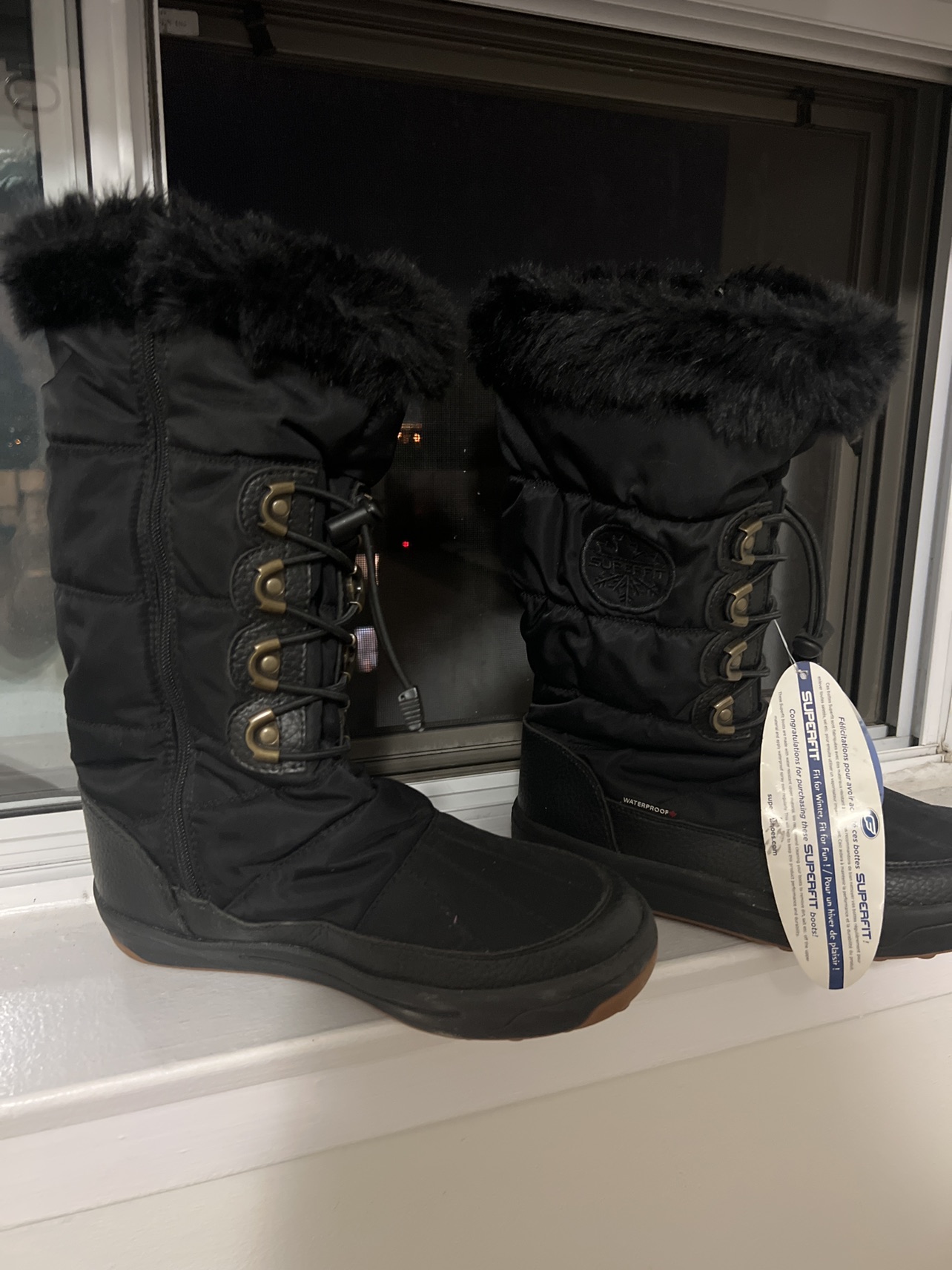 Snow boots NEW