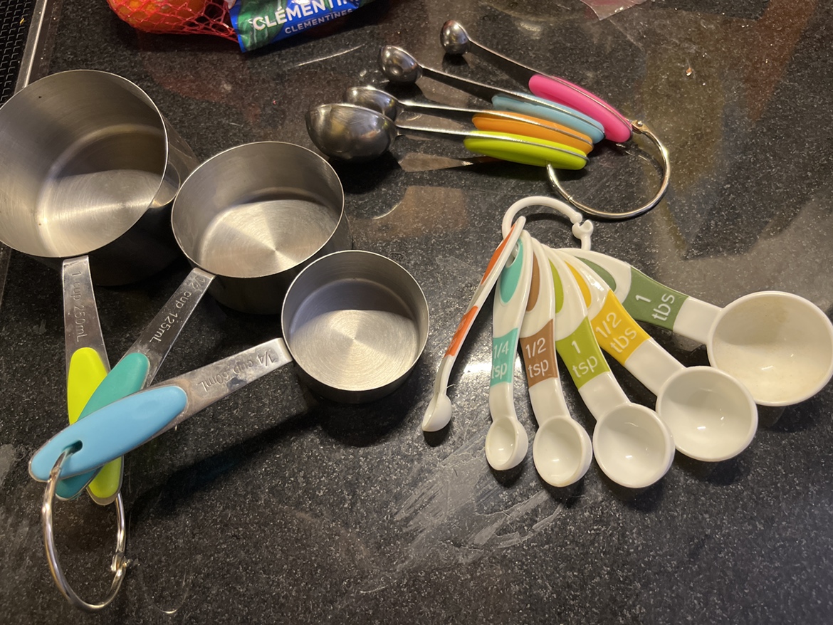 Measuring cups and spoons for baking ❄️ thumbnail