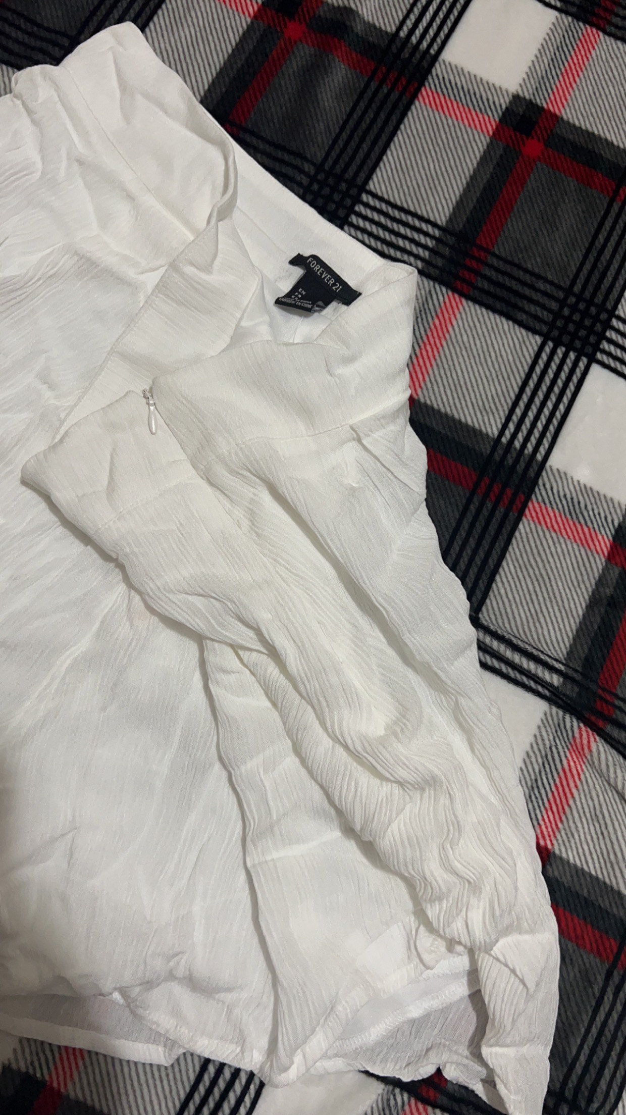 Forever 21 Shorts like Skirt 2 in 1 image indicator(2)