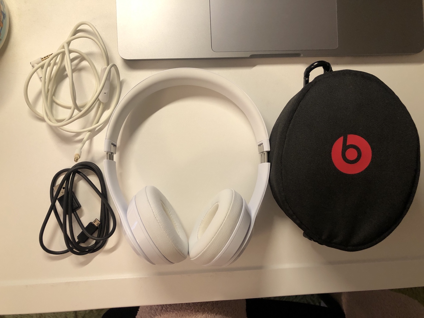 Beats Solo 3 Wireless Bluetooth Earphone White