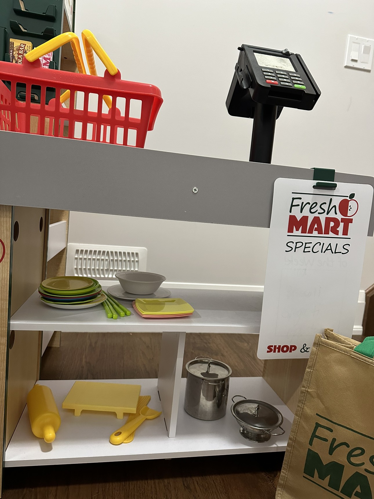 Melissa and Doug Kids Fresh Mart Grocery Store - photo 2
