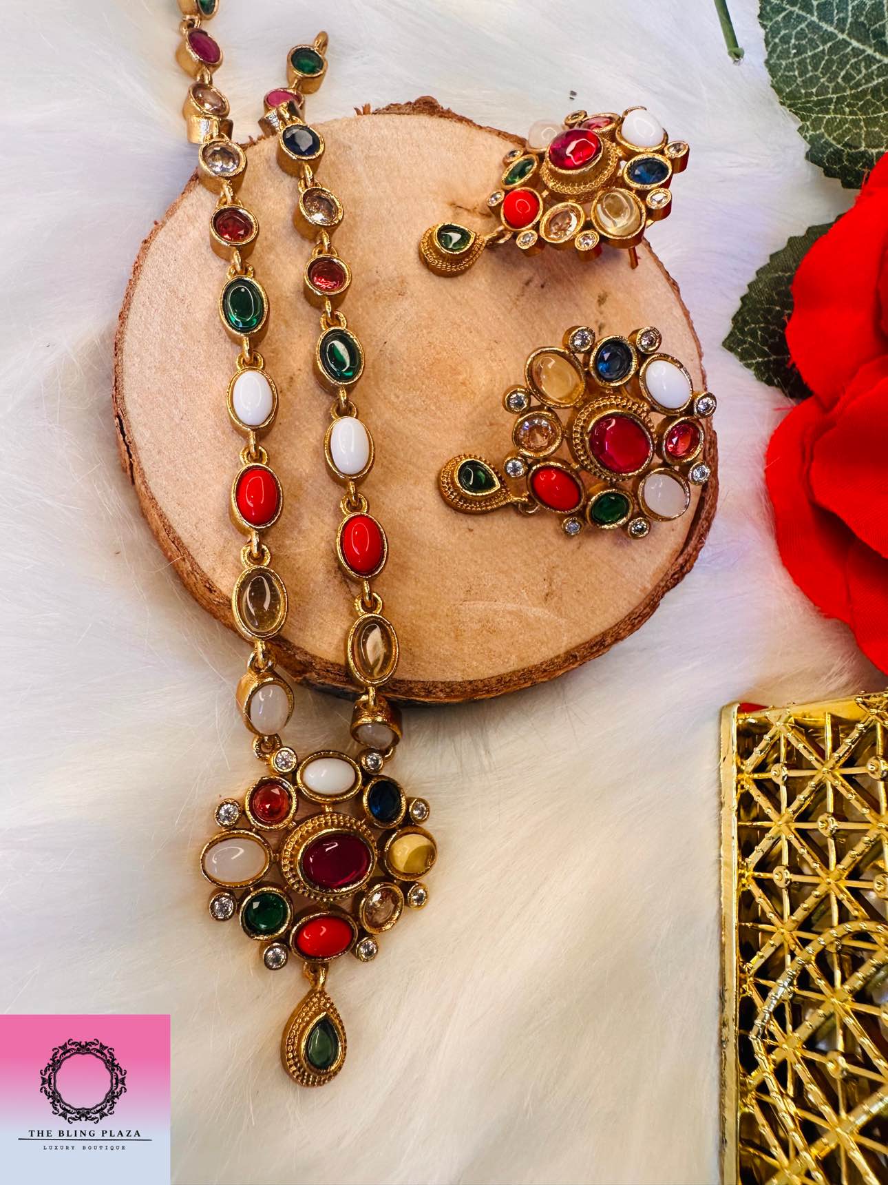 Indian Graceful Gemstones Necklace image indicator(5)