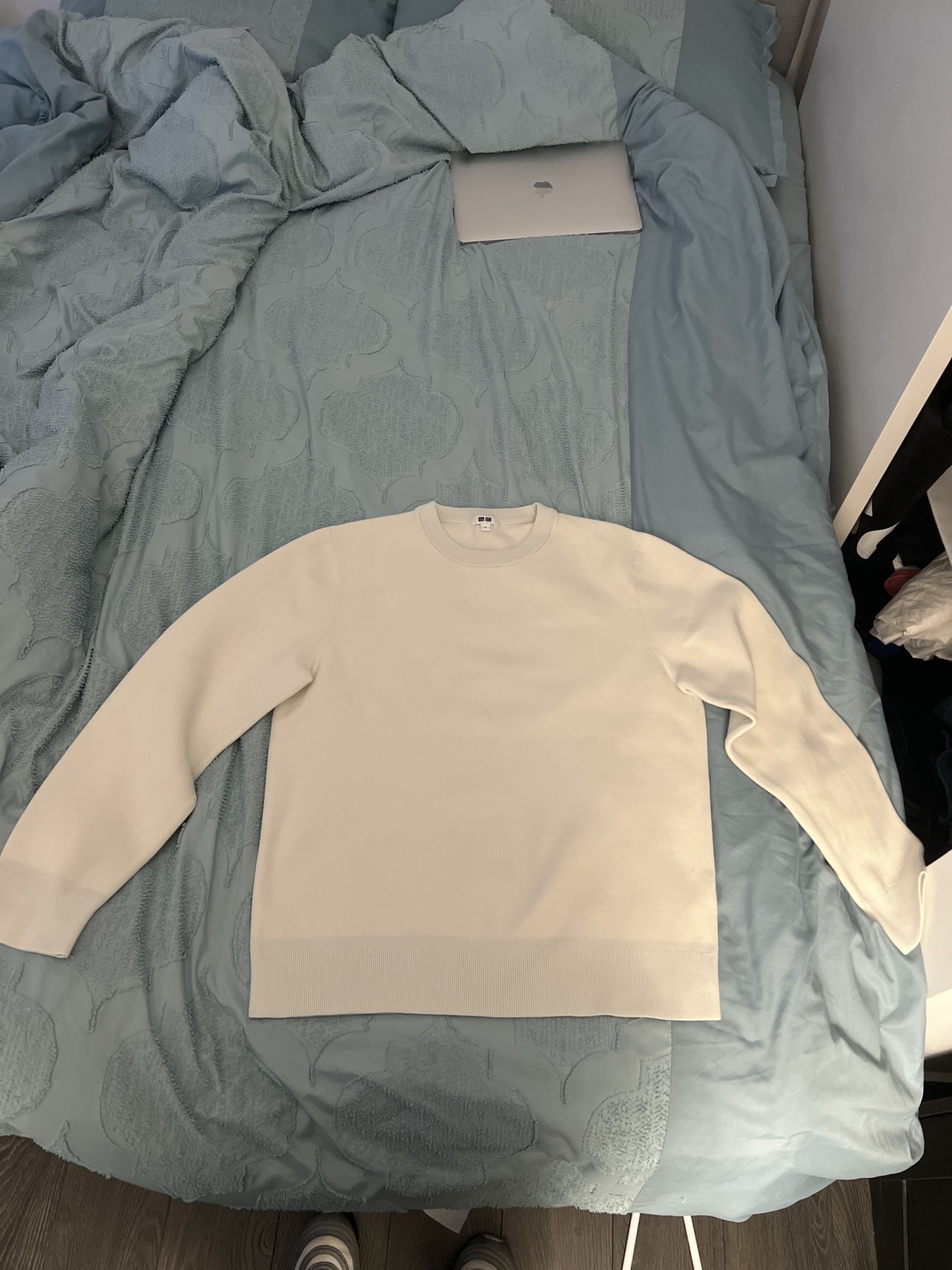 Uniqlo white sweater