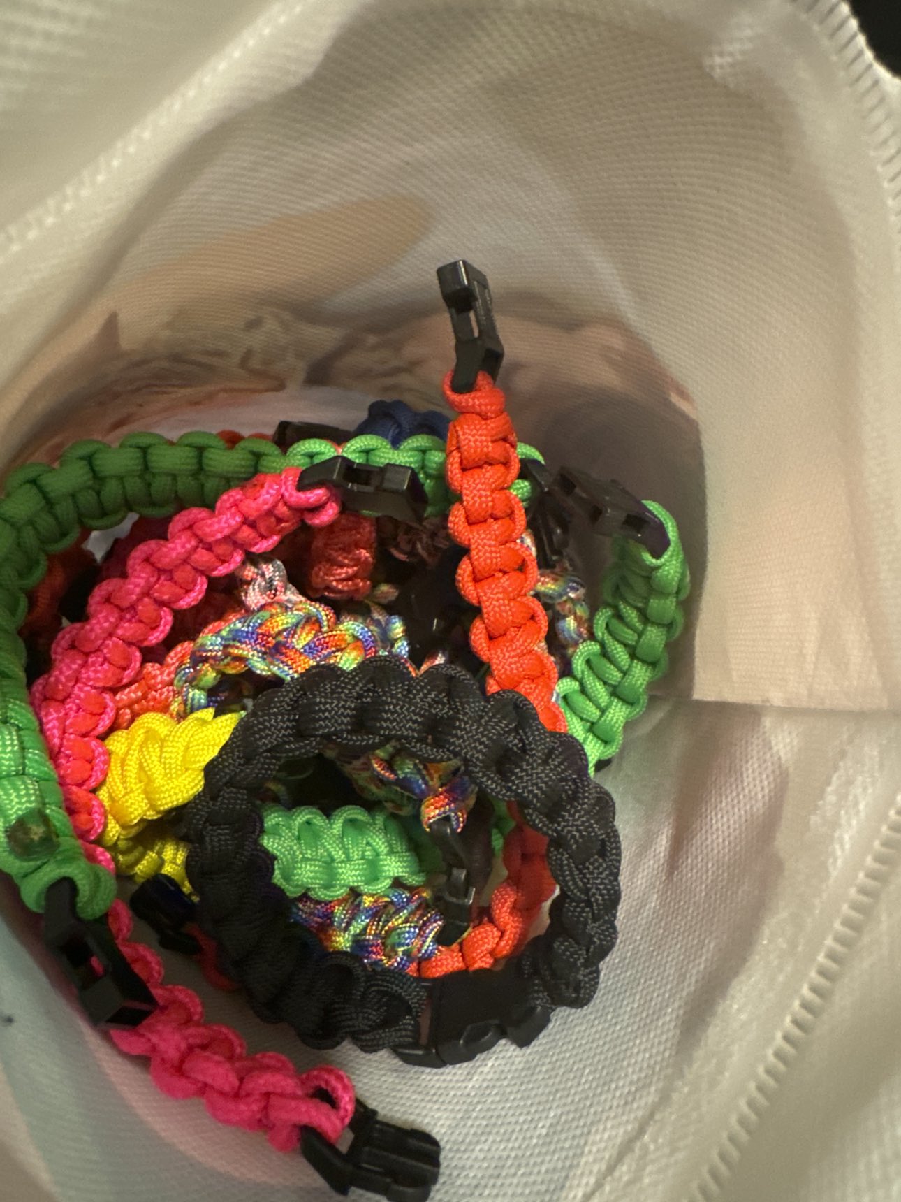 Handmade Green Paracord bracelet image indicator(2)