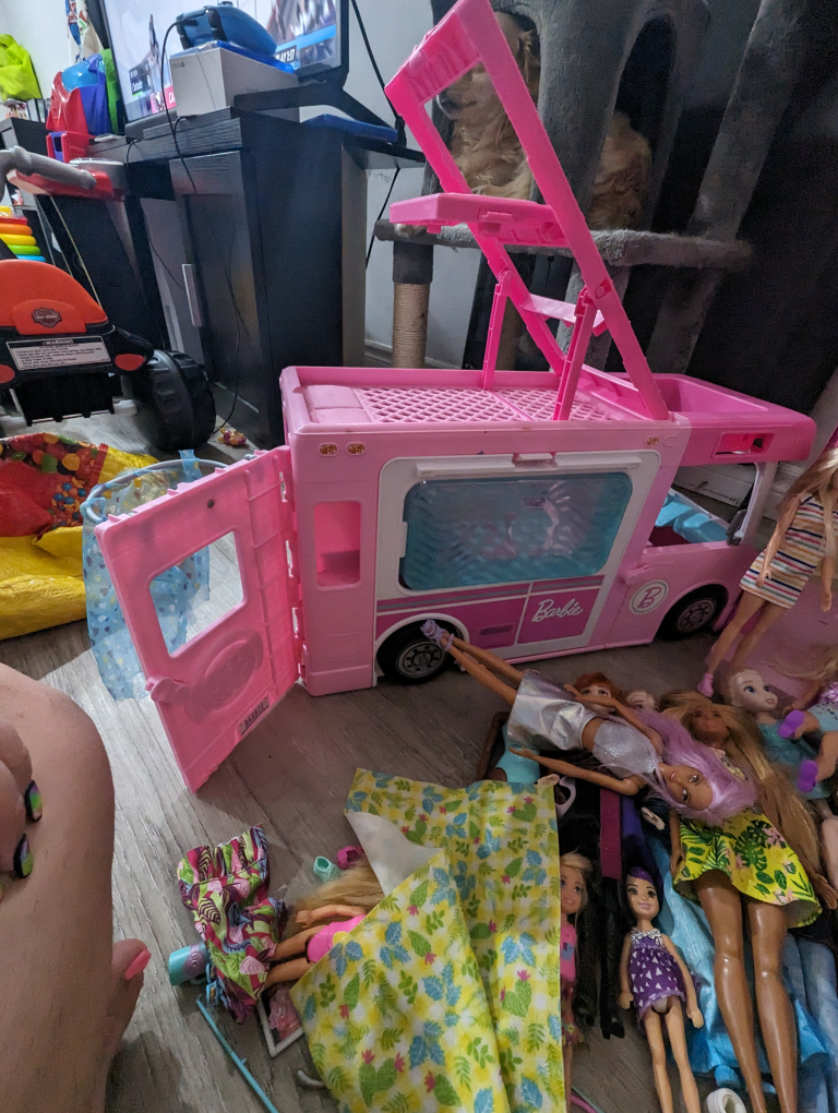 Barbie house, camper and accessories - photo 4