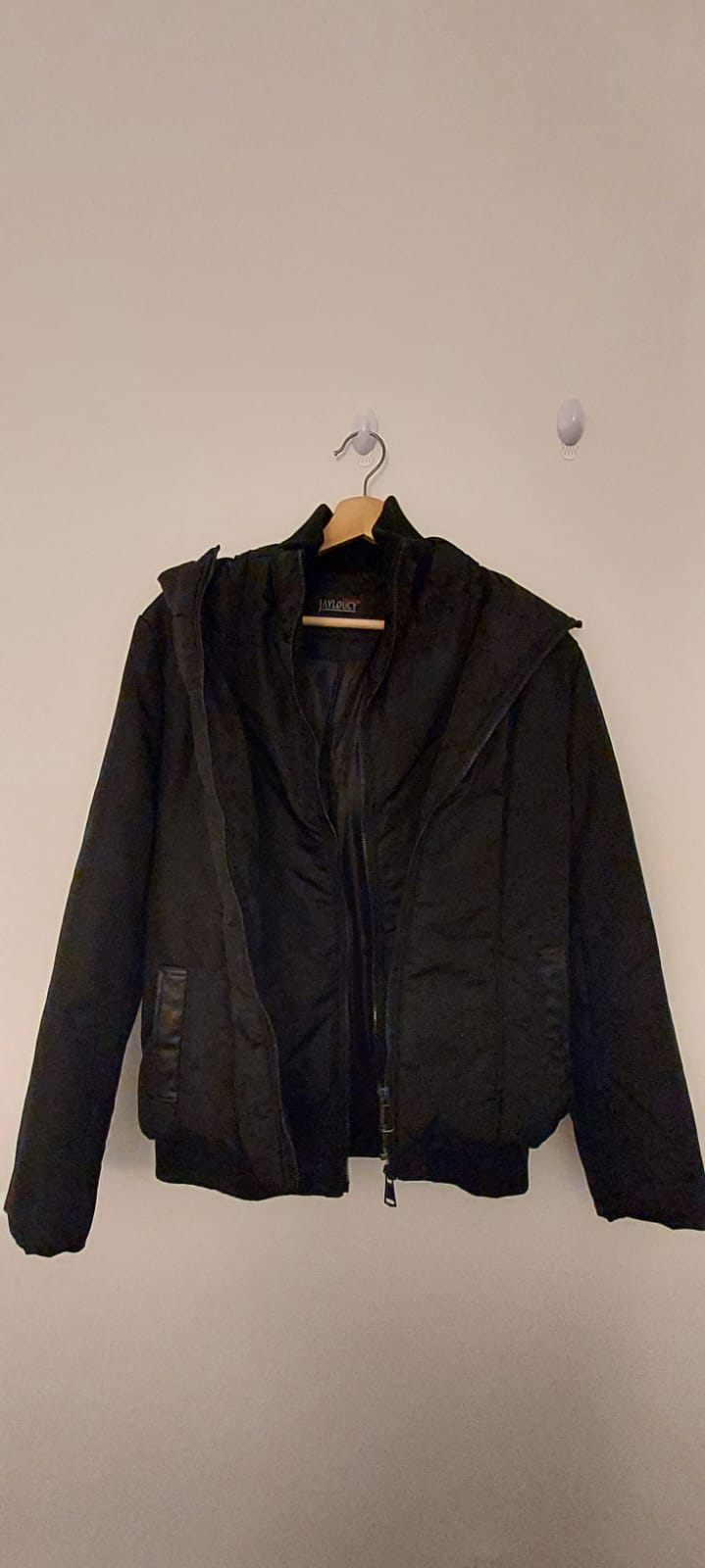 Black winter jacket - photo 2