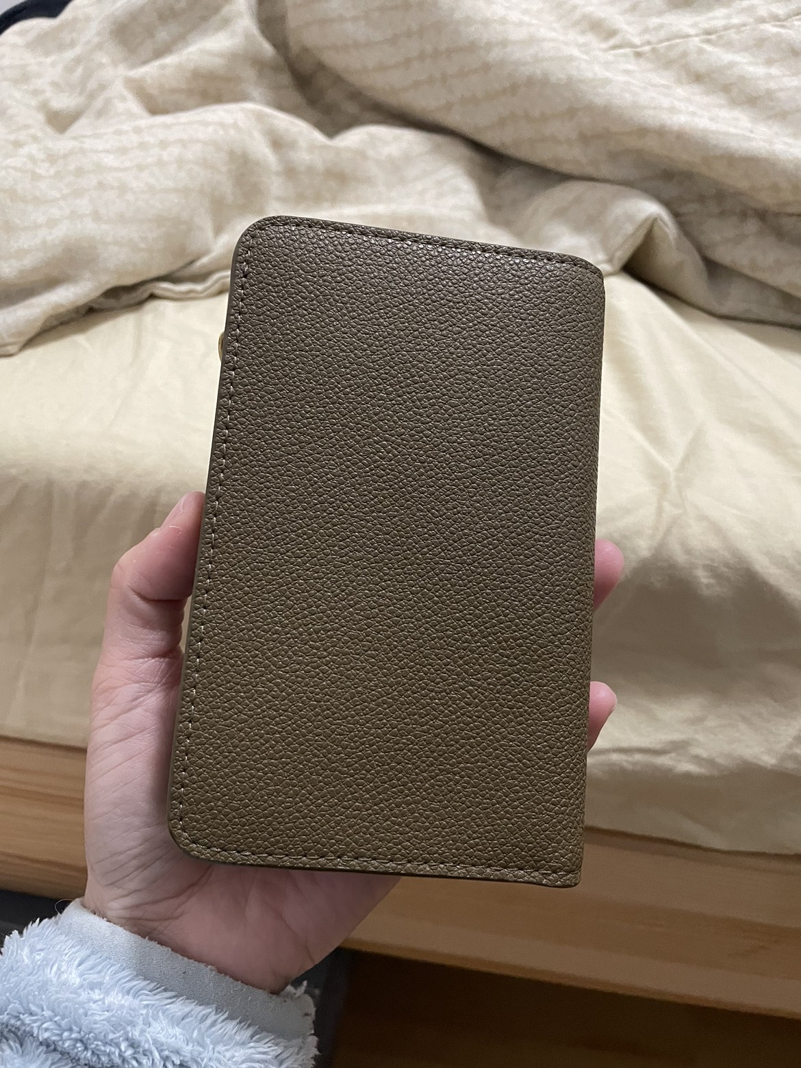 Charles and Keith wallet - photo 4