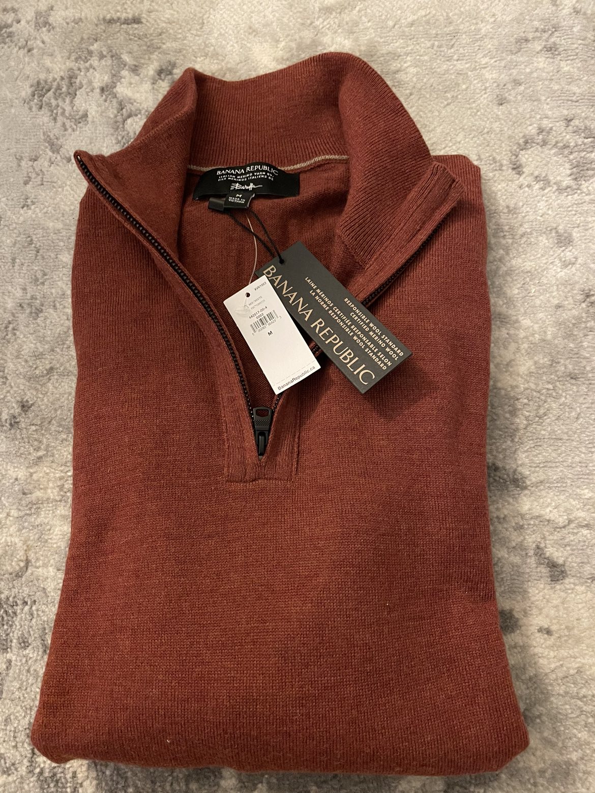 Men’s Banana Republic Sweater thumbnail