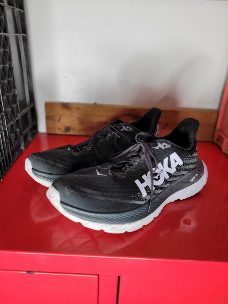 Mach 5 Road Running Shoes - Men's size 8.5 D