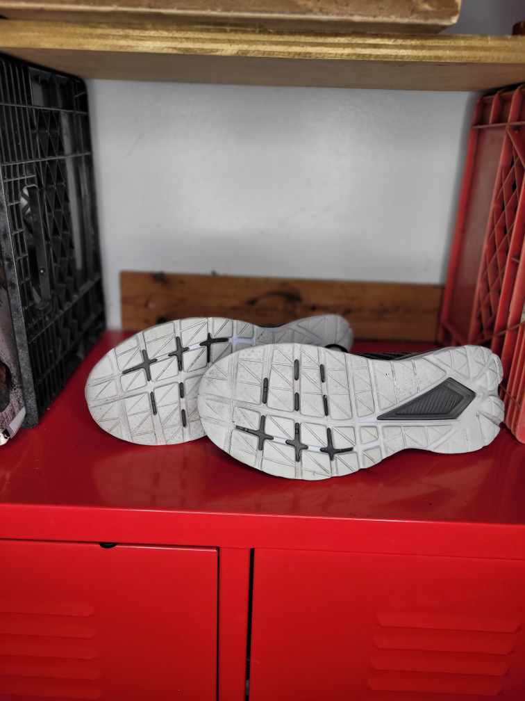 Mach 5 Road Running Shoes - Men's size 8.5 D image indicator(2)