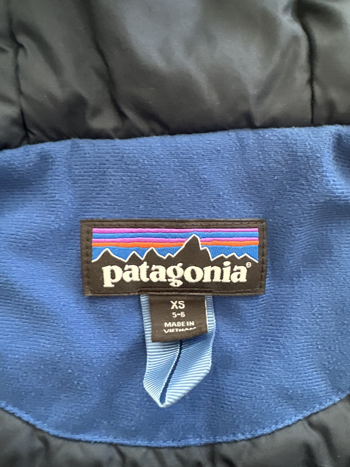 Patagonia Winter Jacket XS image indicator(2)