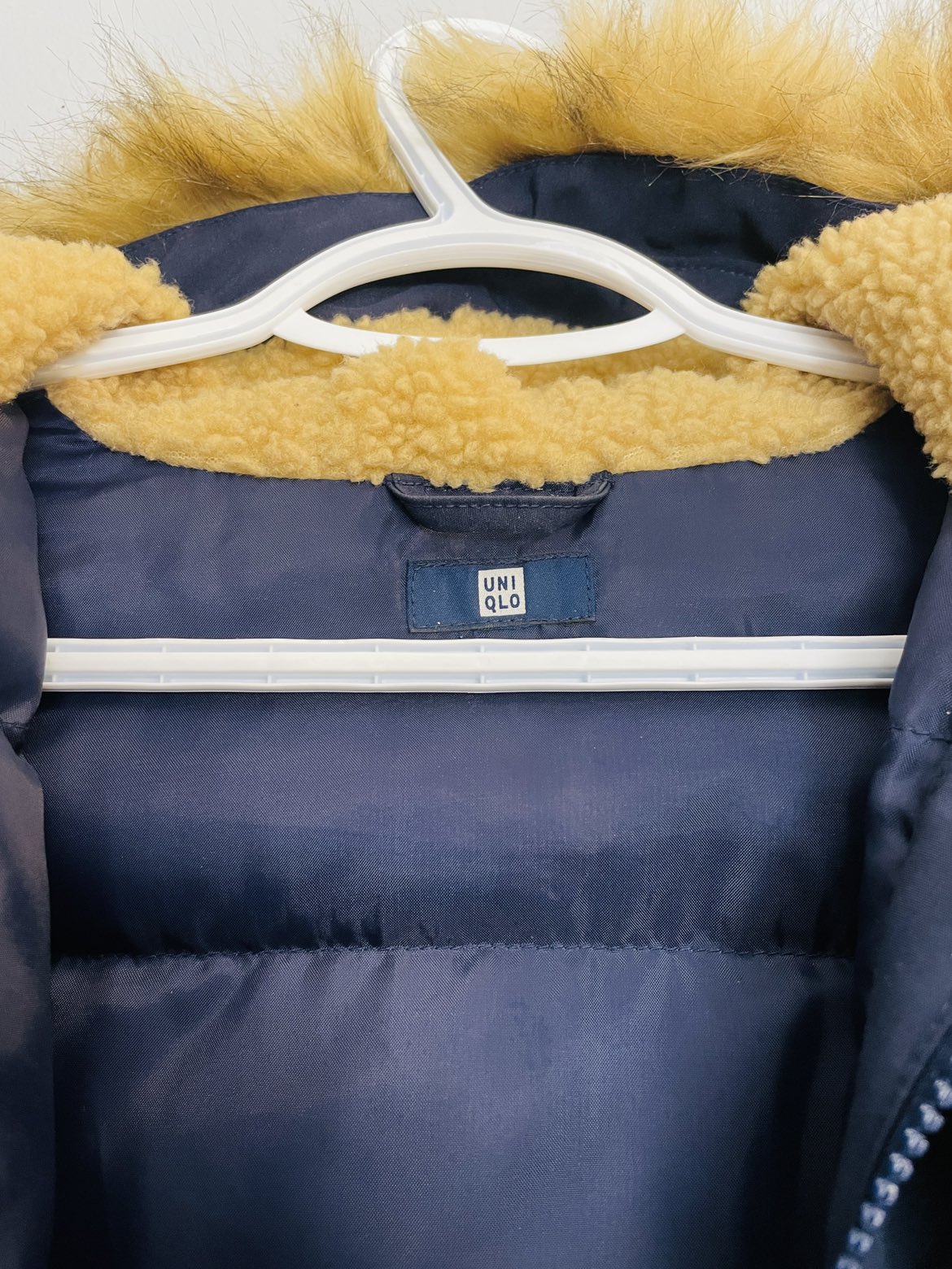 Moving sale: UNIQLO Winter Jacket Unisex image indicator(3)