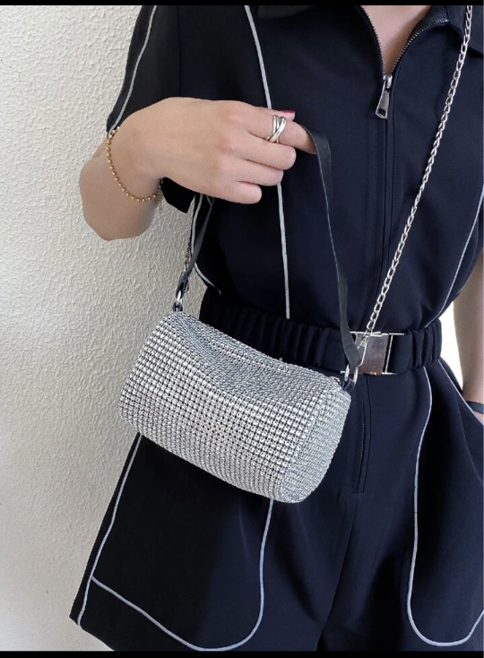 black rhinestone purse image indicator(2)