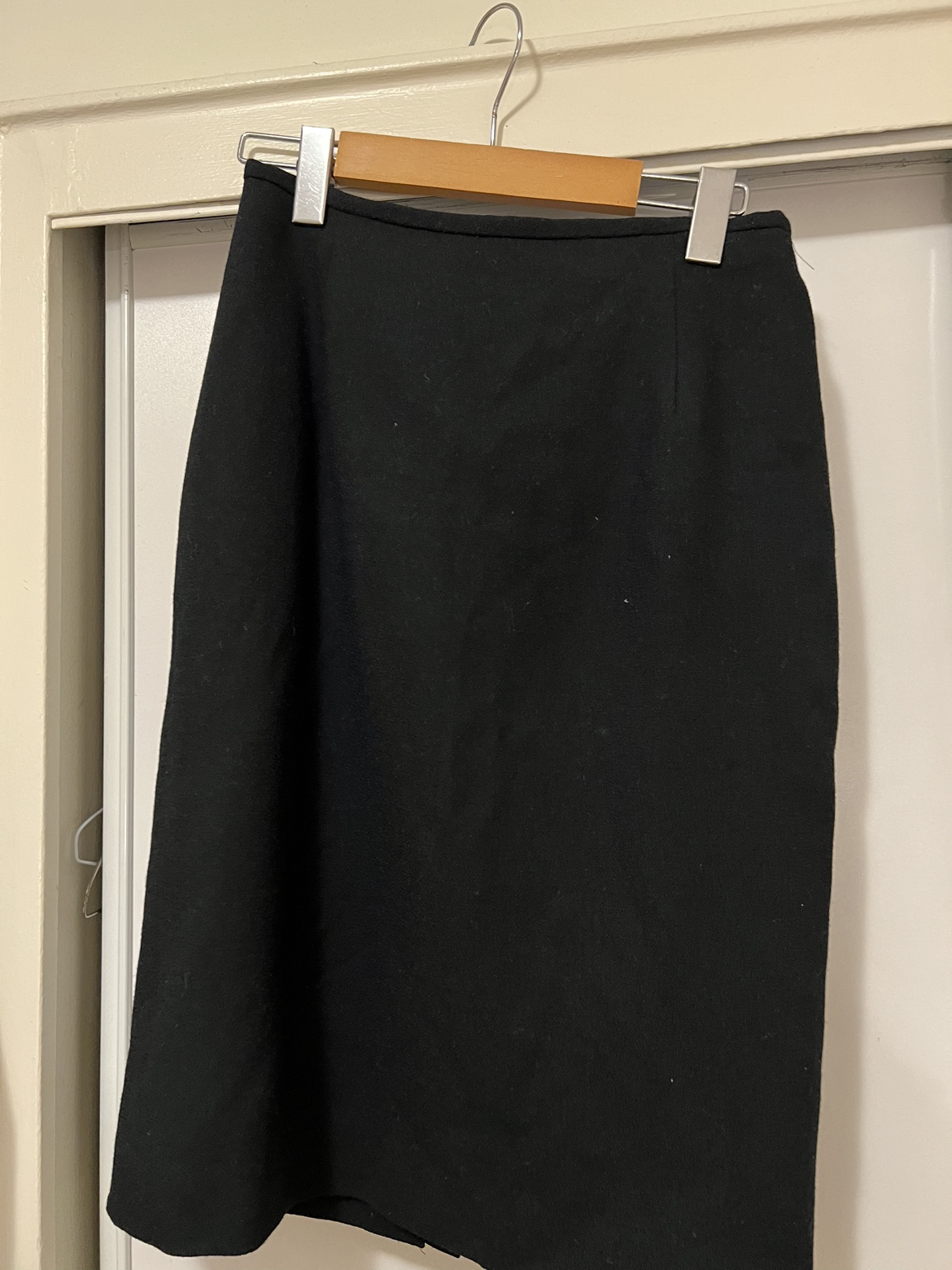 Size 6 black wool pencil skirt