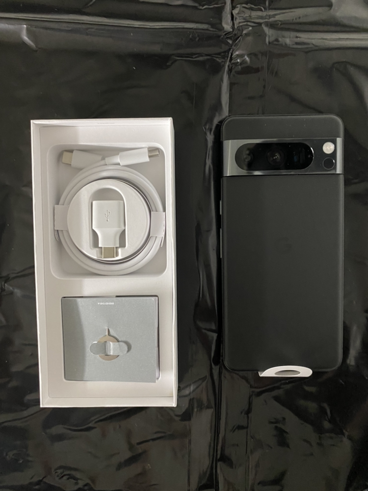 Pixal 8 pro phone