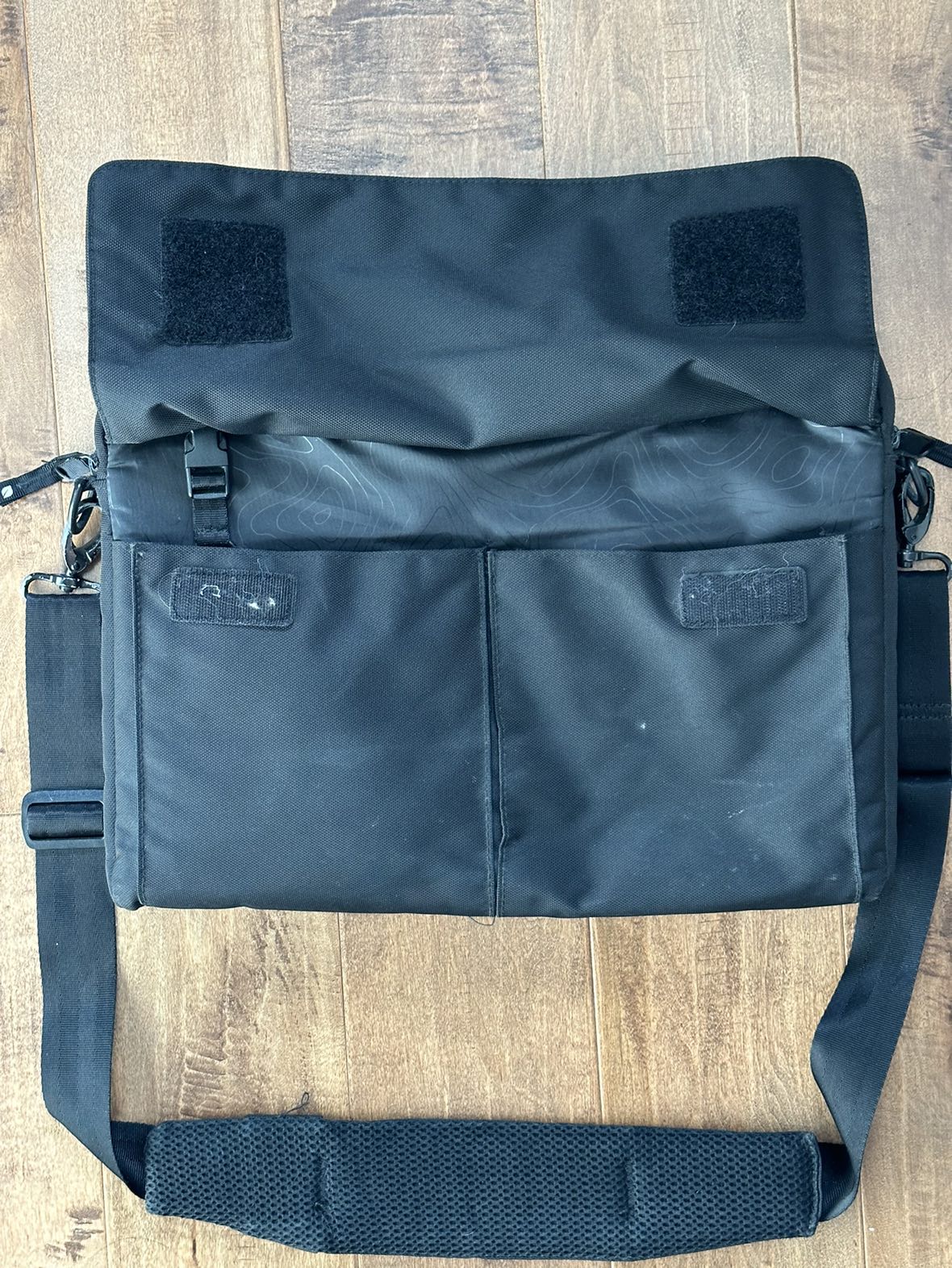 15” laptop bag image indicator(2)