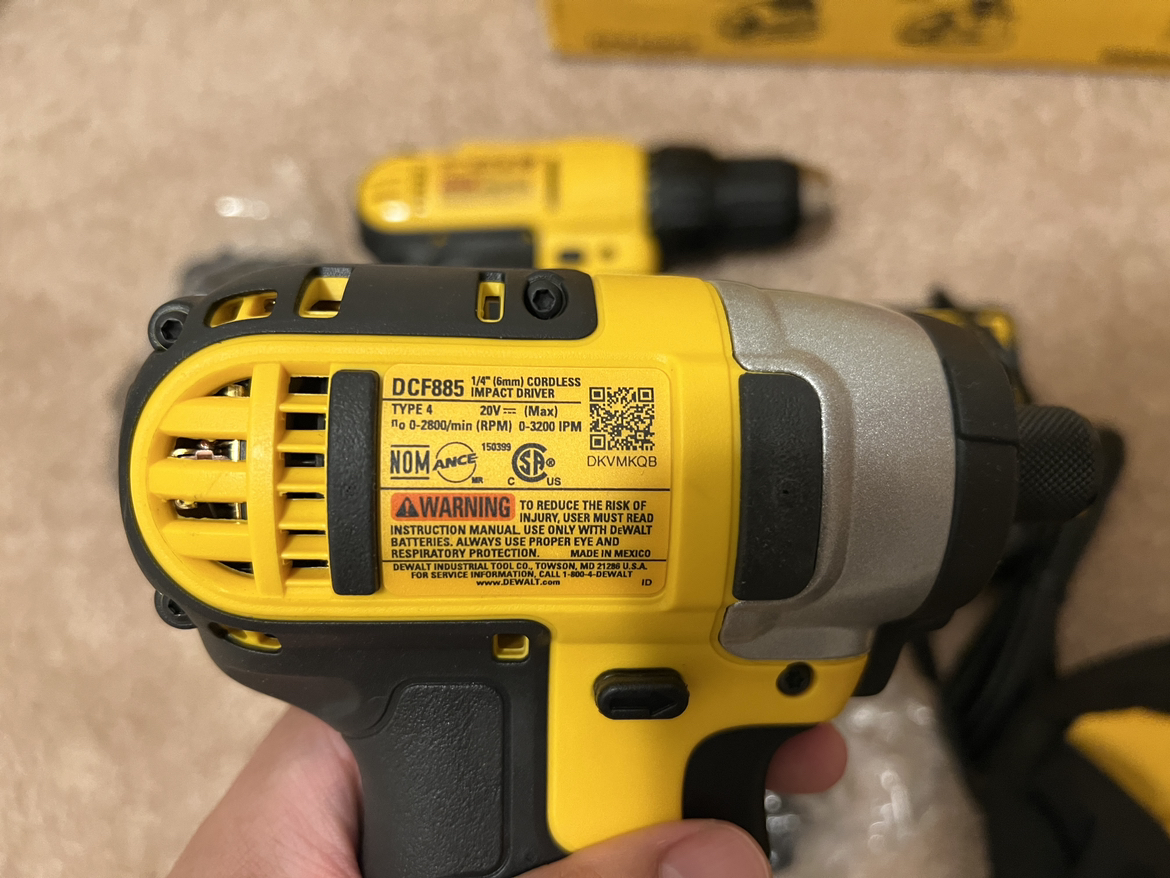 35% off DeWALT Drill/Driver/Impact Driver Combo Kit - photo 3
