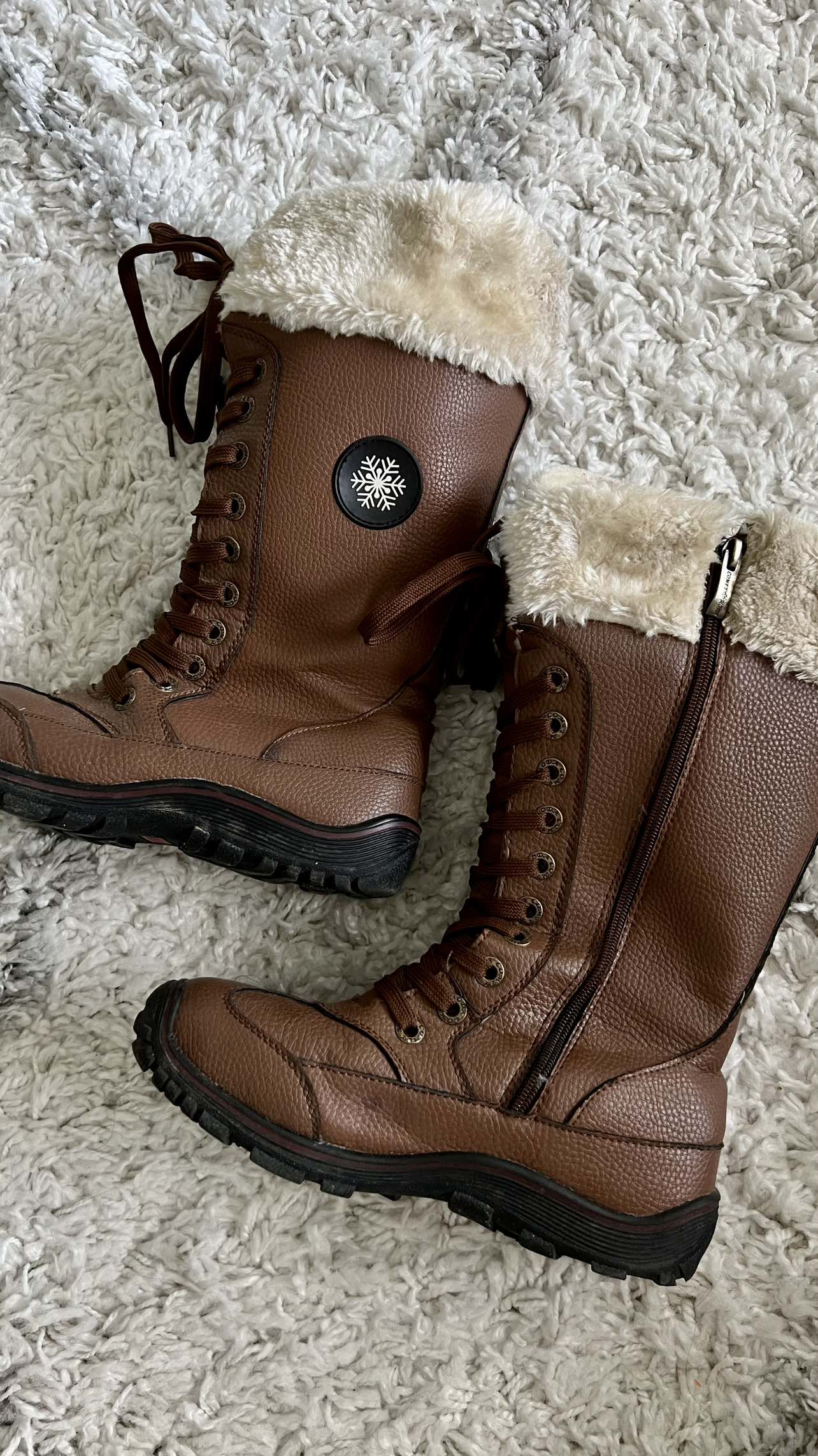 Winter boots for women, size 7 thumbnail