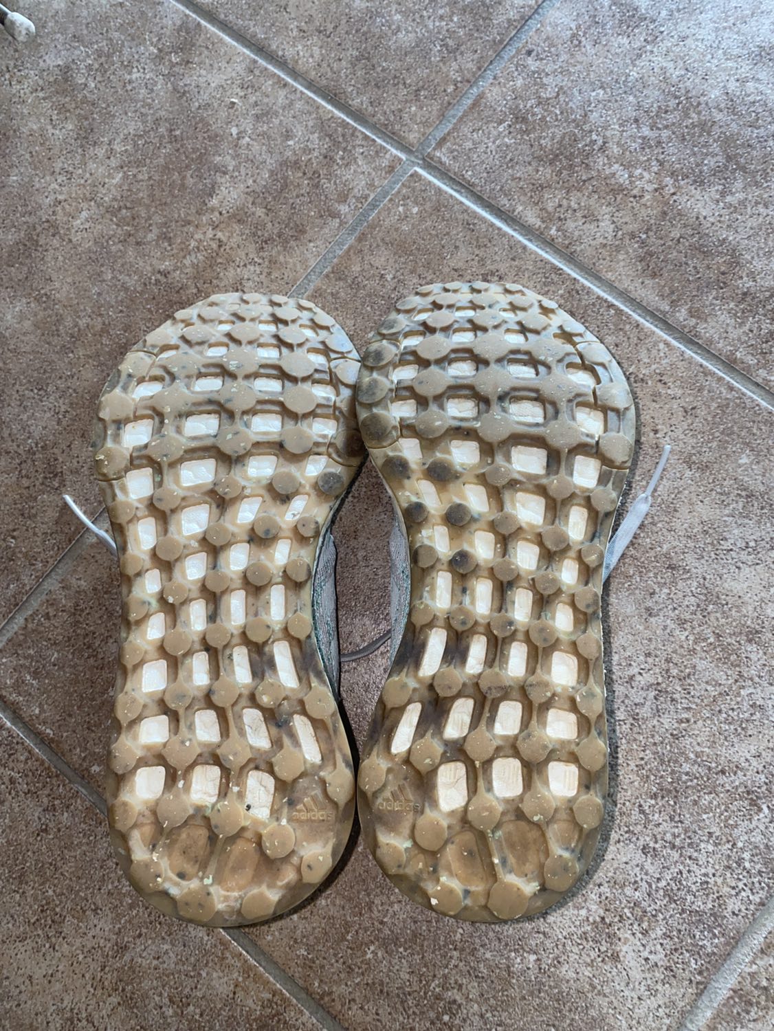 #freecycle Adidas shoes image indicator(2)