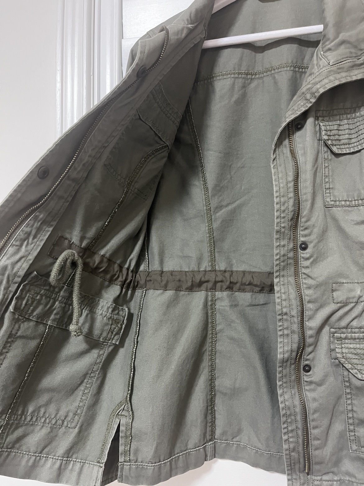 Hollister utility Kakhi Jacket image indicator(4)