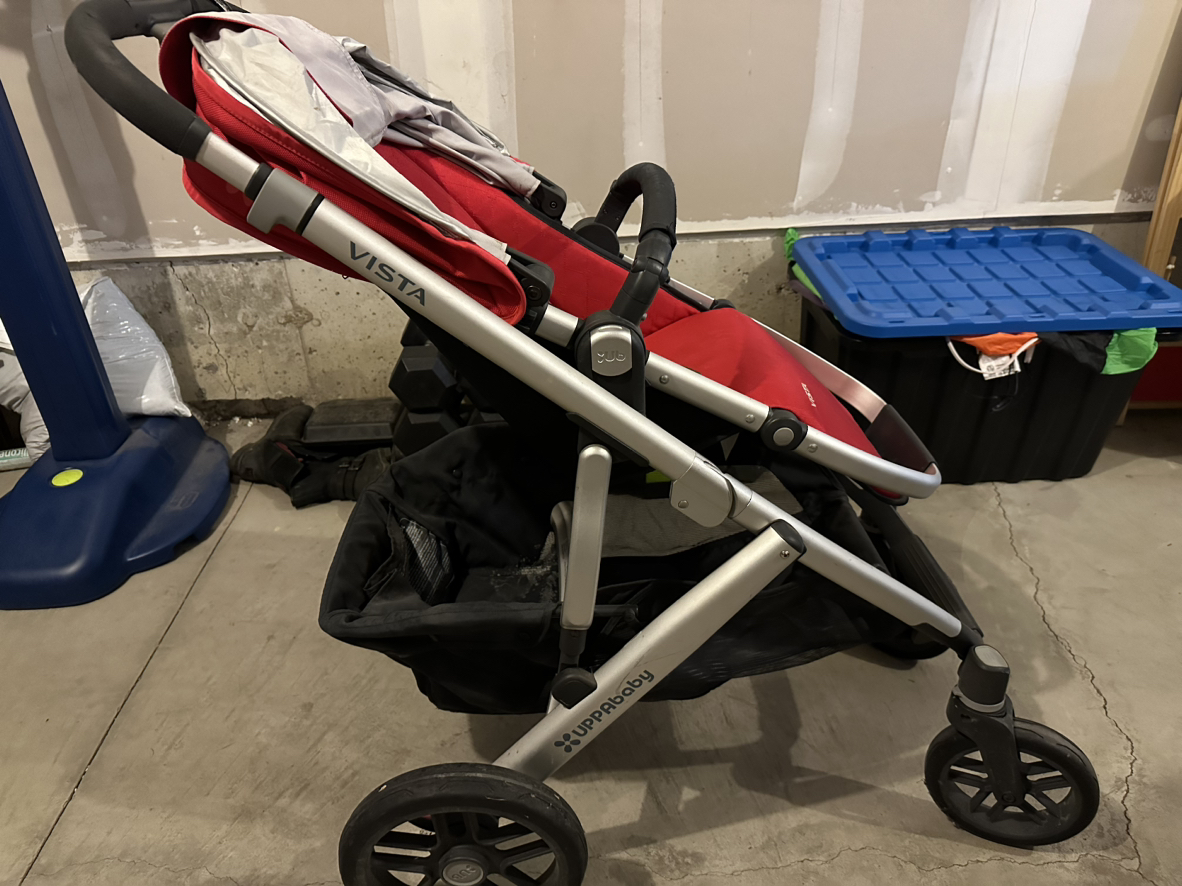Uppababy vista stroller and car seat