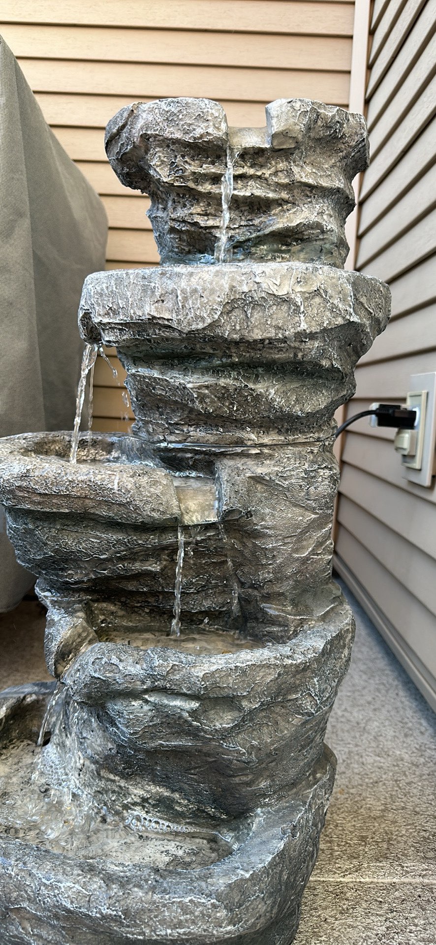 Outdoor water fountain - photo 5