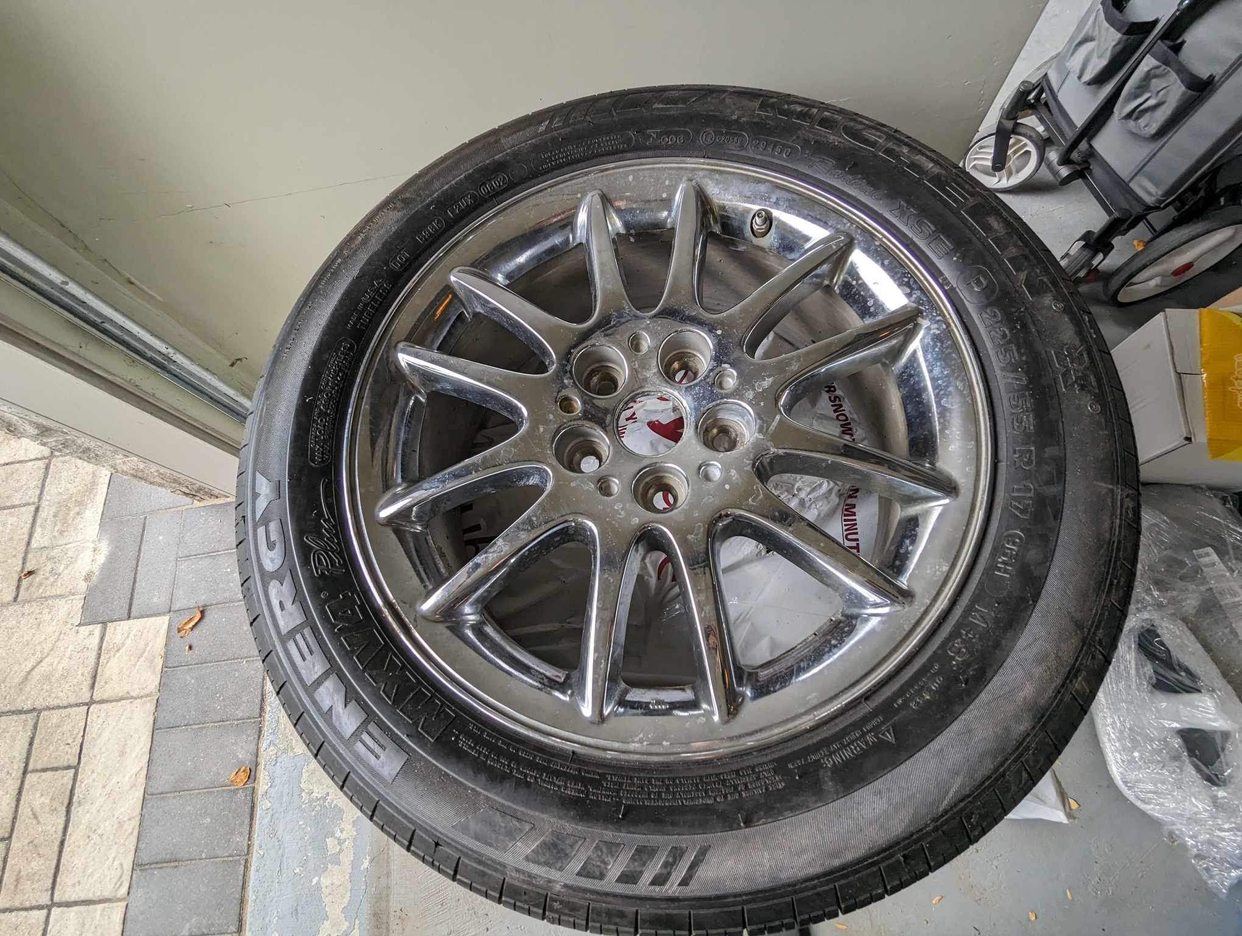 Set of 4 Michelin Snow Tires + 1 All-Season for ONLY $400! - photo 2