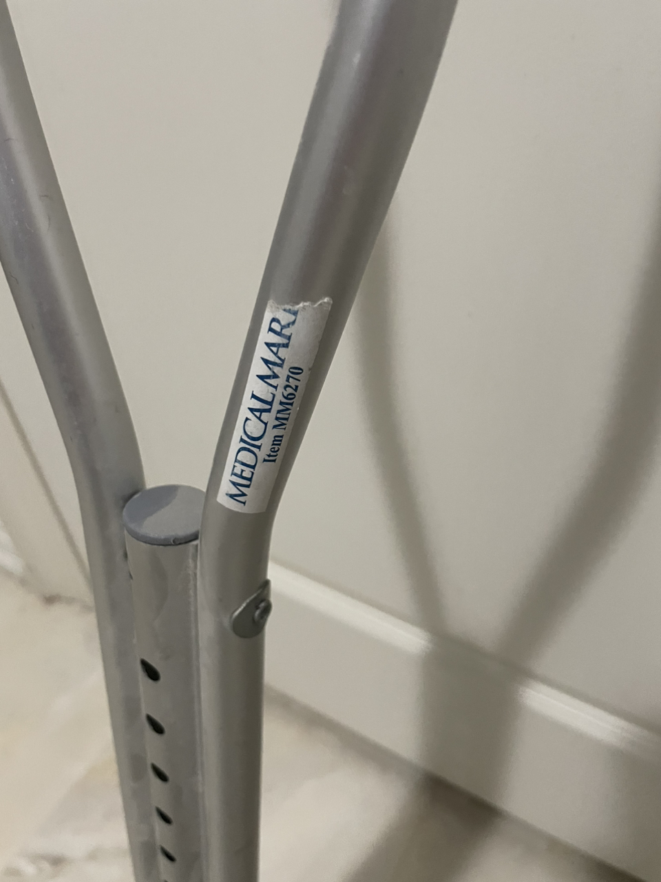 Pair of crutches image indicator(2)
