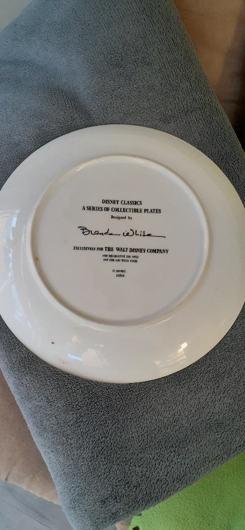 mickey mouse plate collection display - photo 2